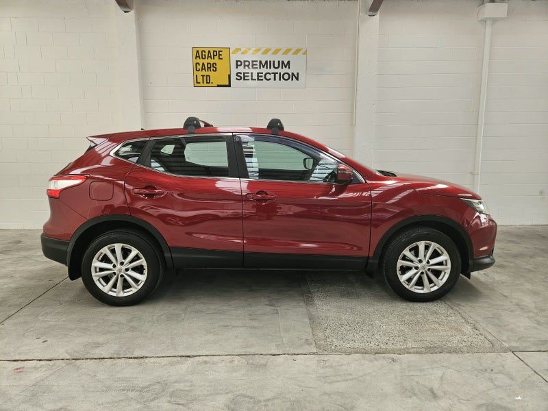 2015 Nissan Qashqai ST, photo 2