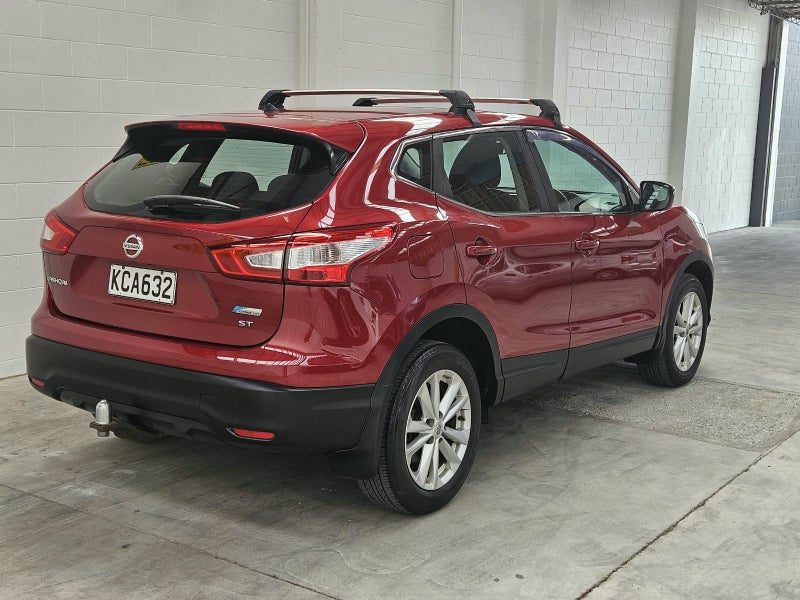 2015 Nissan Qashqai ST, photo 3