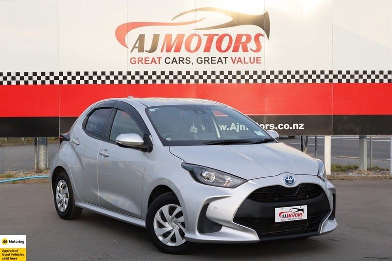 2021 Toyota Yaris 1.5L Petrol Hybrid, main photo