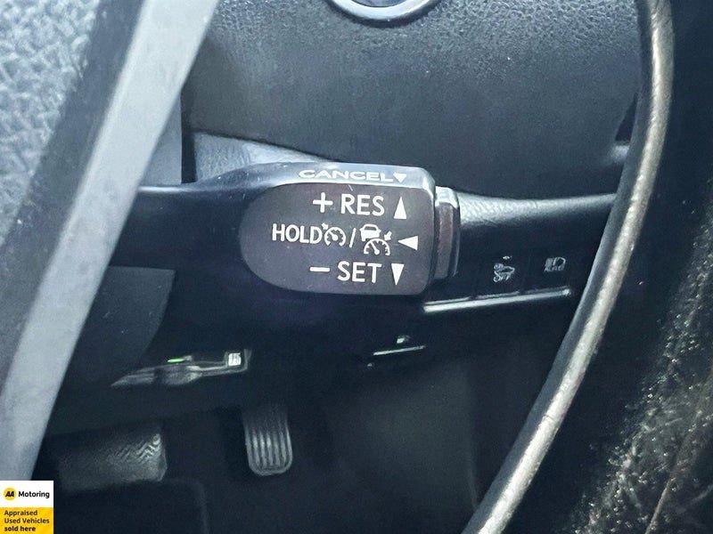 2017 Toyota C-HR G SPEC 2TONE, photo 3