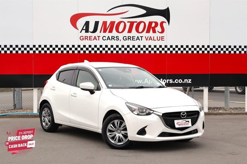 2017 Mazda Demio 13S Heater seats / Reverse Cam