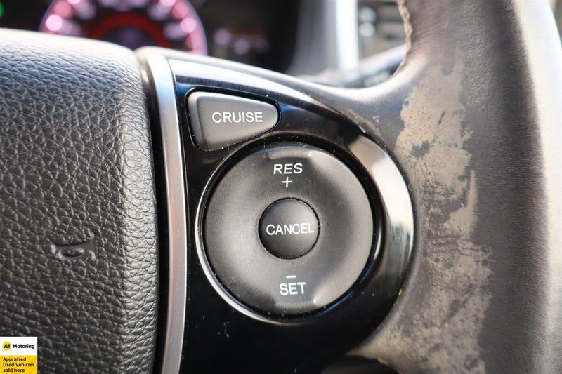 2014 Honda Odyssey Absolute 7 Seater, photo 3