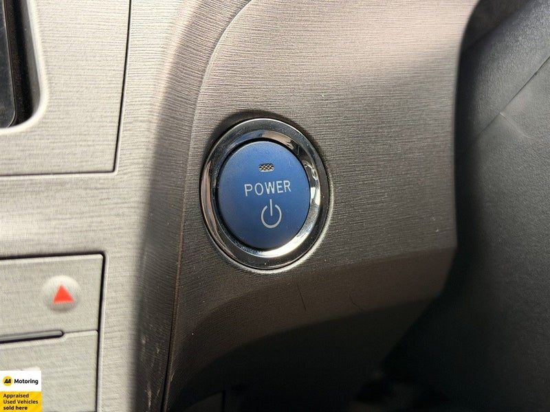 2012 Toyota Prius 1.8L Petrol Hybrid, photo 3