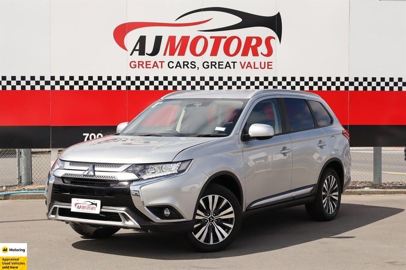 2022 Mitsubishi Outlander LS 7 Seater, photo 2