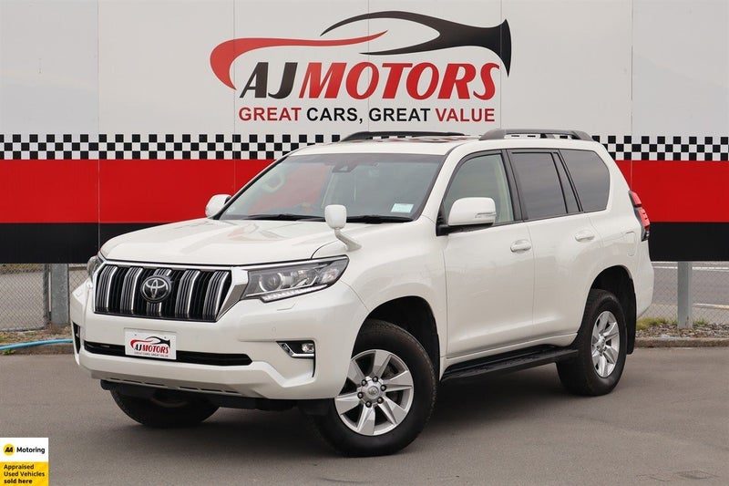 2023 Toyota Land Cruiser Prado TX Sunroof / 4WD, photo 2