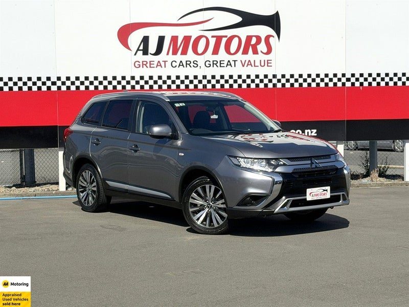 2022 Mitsubishi Outlander LS / 7 SEATER / NZ NEW