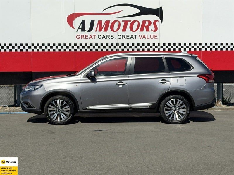 2022 Mitsubishi Outlander LS / 7 SEATER / NZ NEW, photo 3