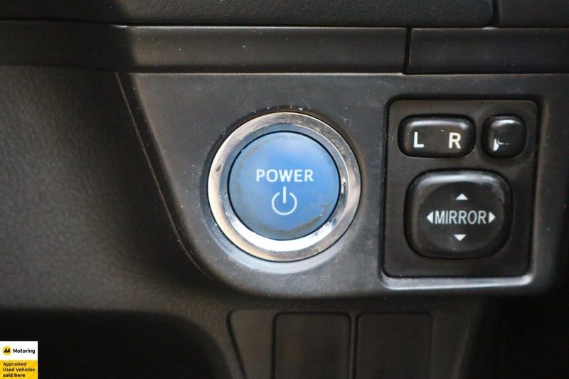 2015 Toyota Corolla AXIO HYBRID G, photo 3