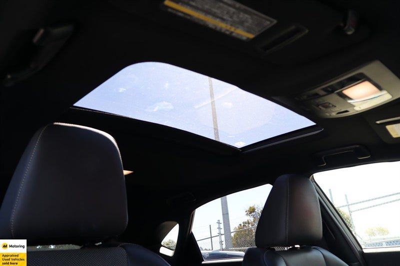 2015 Lexus NX 300h F Sport, photo 3
