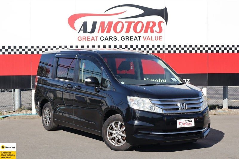 2015 Honda Step Wagon 8 Seater / Alloy Wheels