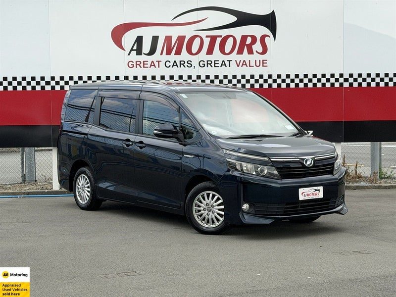 2014 Toyota Voxy HYBRID 7 SEATER