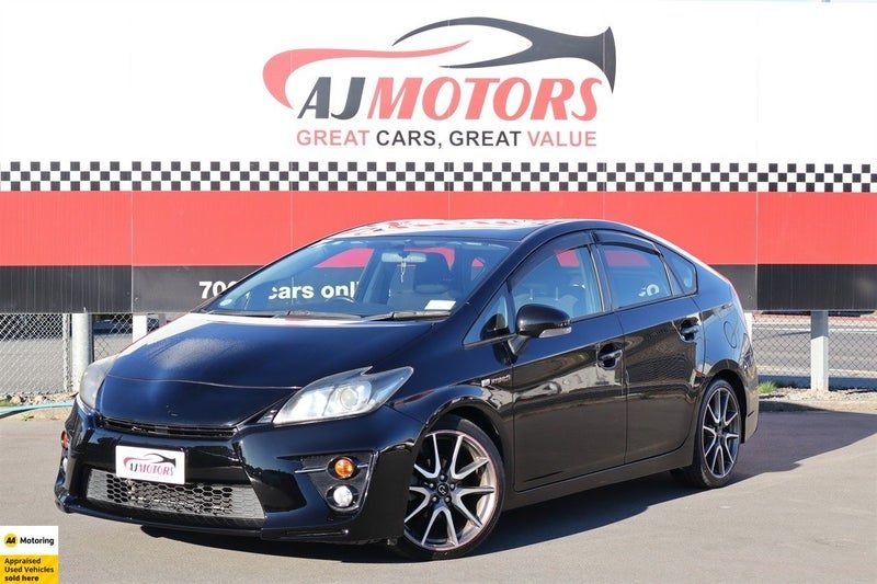 2012 Toyota Prius GS S Touring Selection, photo 2