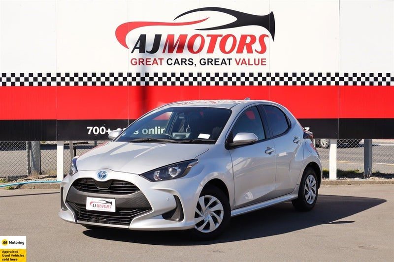 2021 Toyota Yaris Hybrid, photo 2