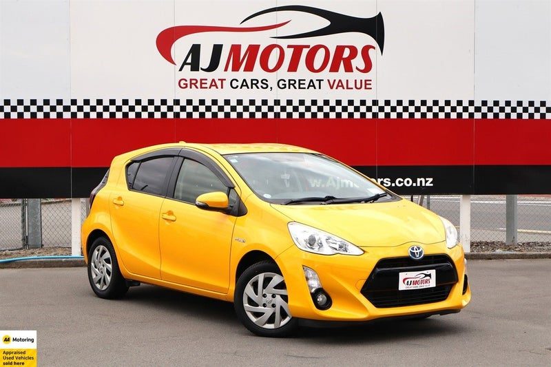 2015 Toyota Aqua S Push Start, main photo