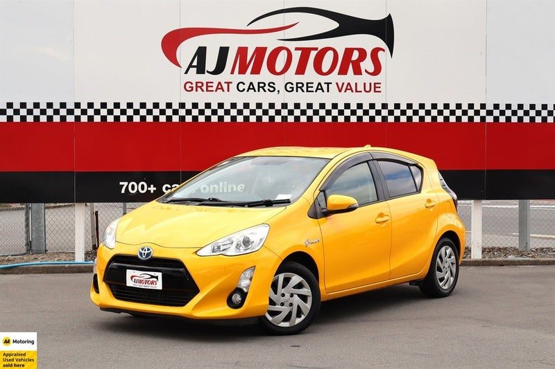2015 Toyota Aqua S Push Start, photo 2