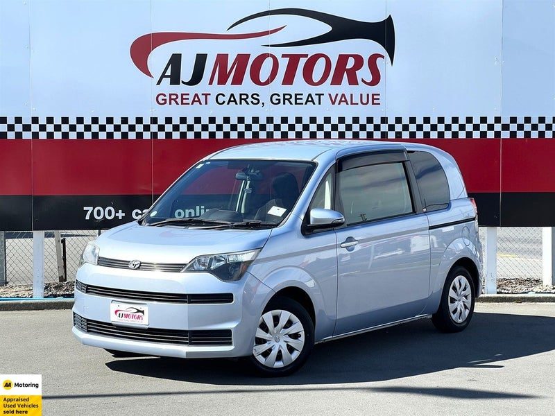 2013 Toyota Spade 1.5L Petrol, photo 2