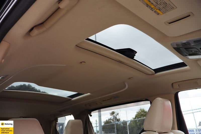 2017 Toyota Alphard 2.5X TWIN MOON ROOF, photo 3