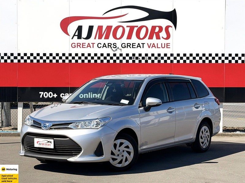2021 Toyota Corolla Fielder Hybrid / Push Start, photo 2