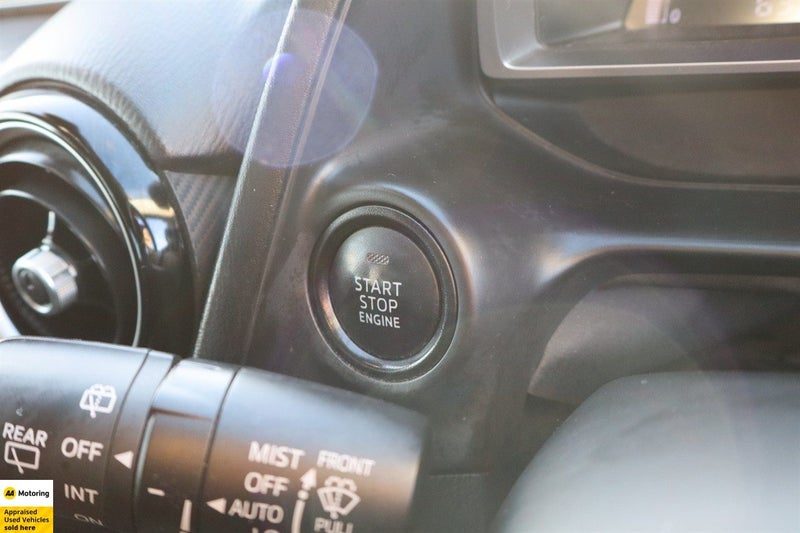 2015 Mazda Demio 13S, photo 3