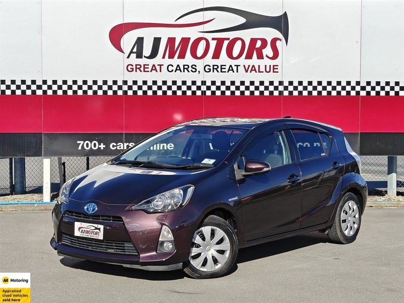 2014 Toyota Aqua G HYBRID, photo 2