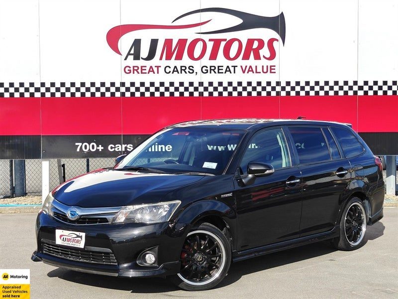 2014 Toyota Corolla FIELDER HV G AERO TOURER WXB, photo 2