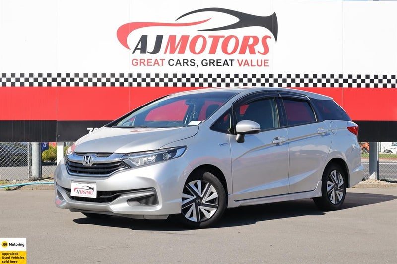 2016 Honda Fit Shuttle Hybrid, photo 2