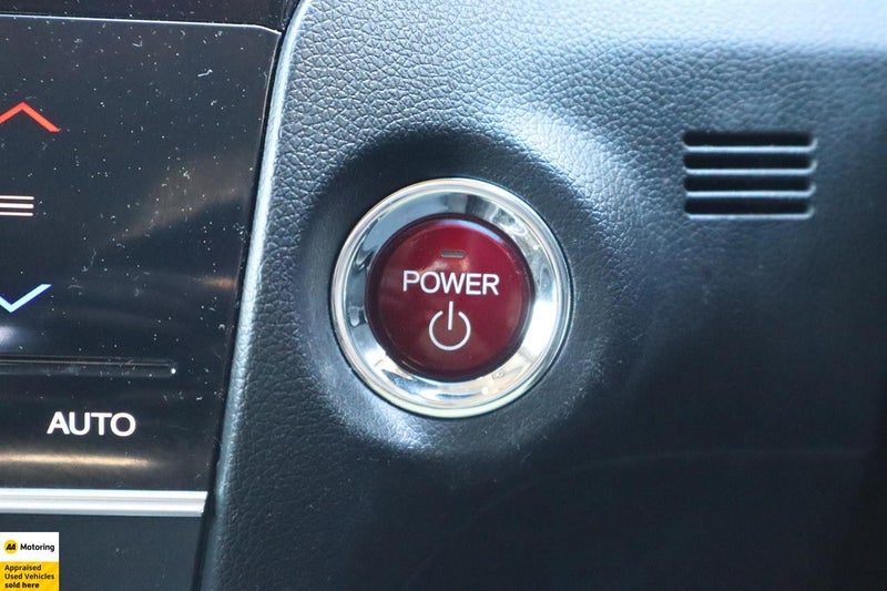 2016 Honda Fit Shuttle Hybrid, photo 3