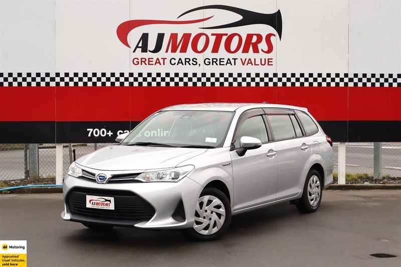 2020 Toyota Corolla Fielder Hybrid / Push Start, photo 2