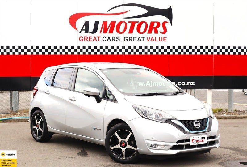 2017 Nissan Note E-POWER MEDALIST, main photo