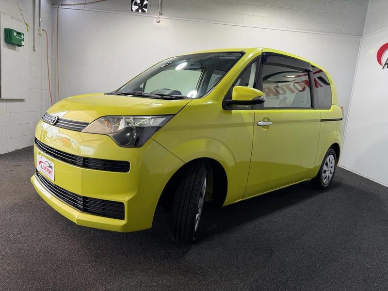 2014 Toyota Spade 1.5, photo 3