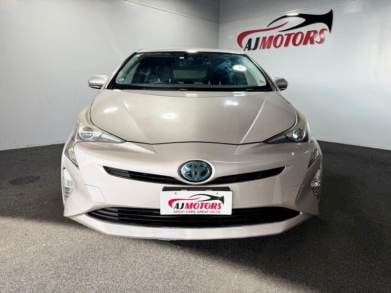 2016 Toyota Prius 1.8L Petrol Hybrid, photo 2
