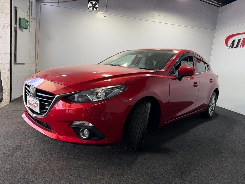 2015 Mazda Axela Manual!, photo 3