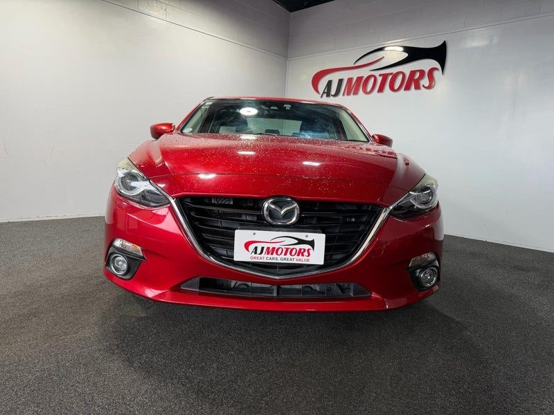 2016 Mazda Axela HYBRID/S, photo 2