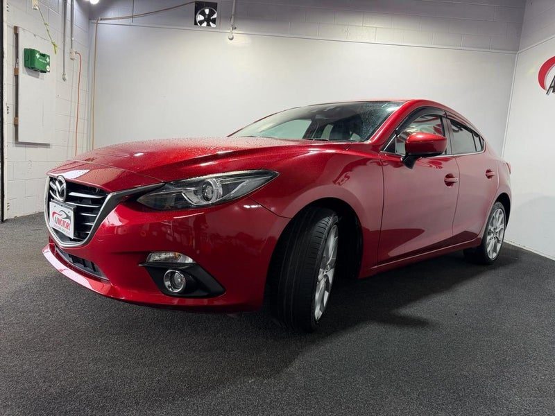 2016 Mazda Axela HYBRID/S, photo 3