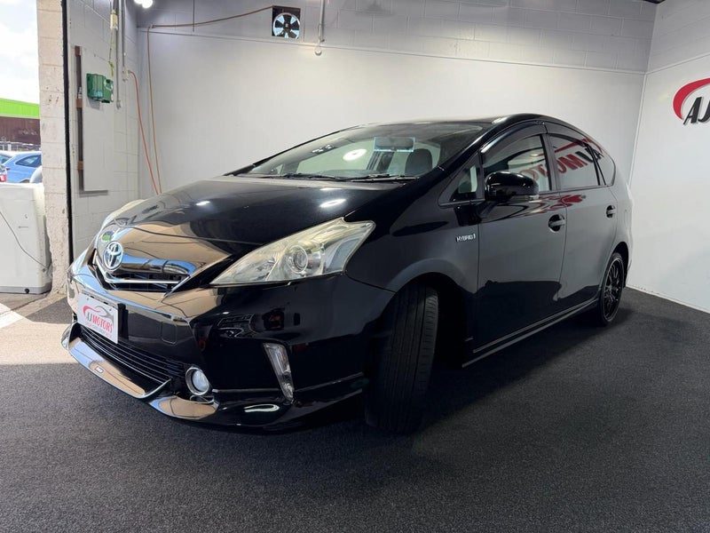 2013 Toyota Prius ALPHA G, photo 3