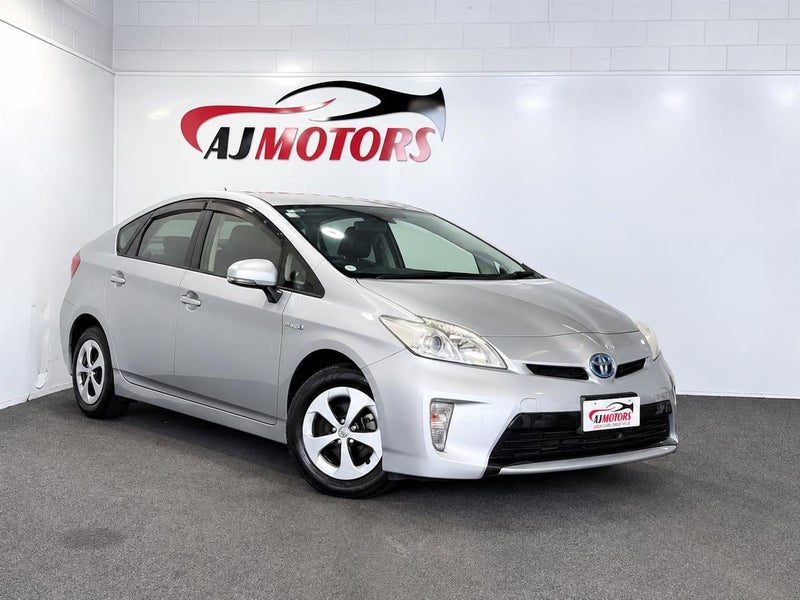 2013 Toyota Prius 1.8L HYBRID. S, main photo