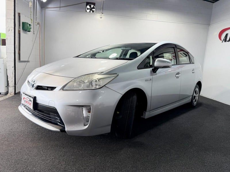 2013 Toyota Prius 1.8L HYBRID. S, photo 3
