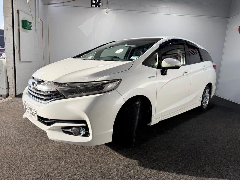 2015 Honda Shuttle HV, photo 3
