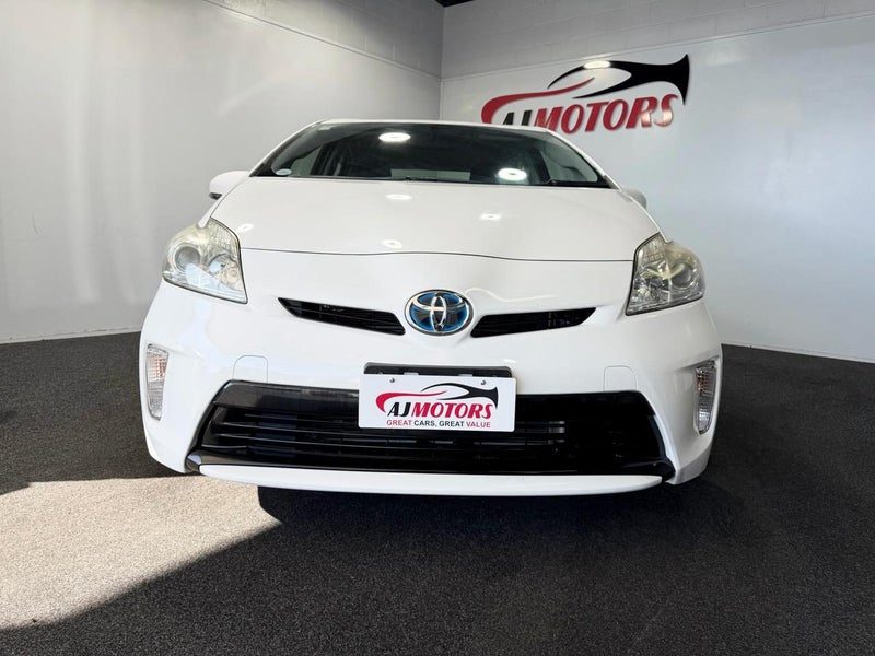 2015 Toyota Prius S, photo 2