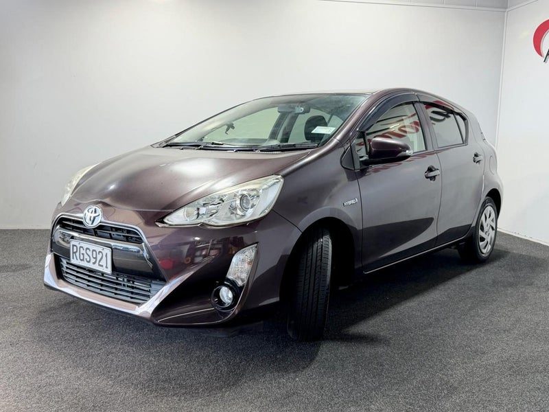 2015 Toyota Aqua S Push Start, photo 3
