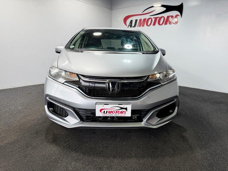 2018 Honda Fit 1.5L Petrol Hybrid, photo 2