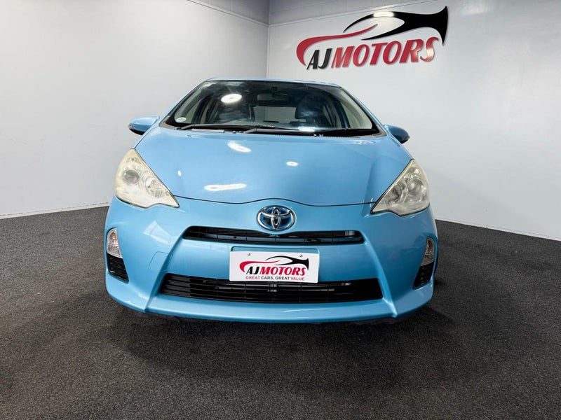 2013 Toyota Aqua 1.5L Petrol Hybrid, photo 2
