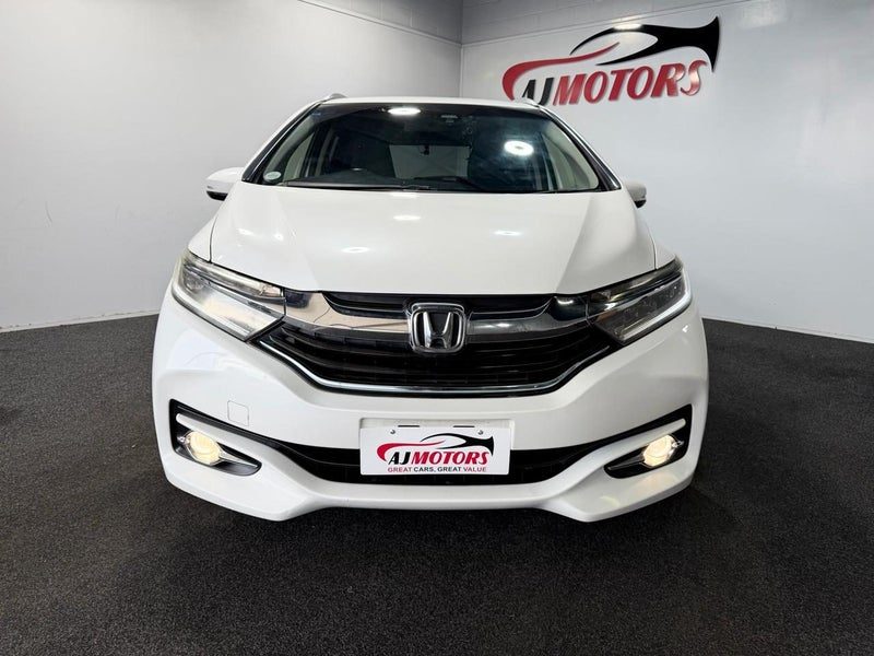 2015 Honda Shuttle HV, photo 2