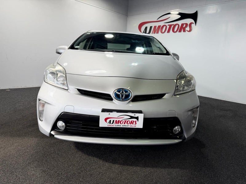 2015 Toyota Prius 1.8L HYBRID. S, photo 2