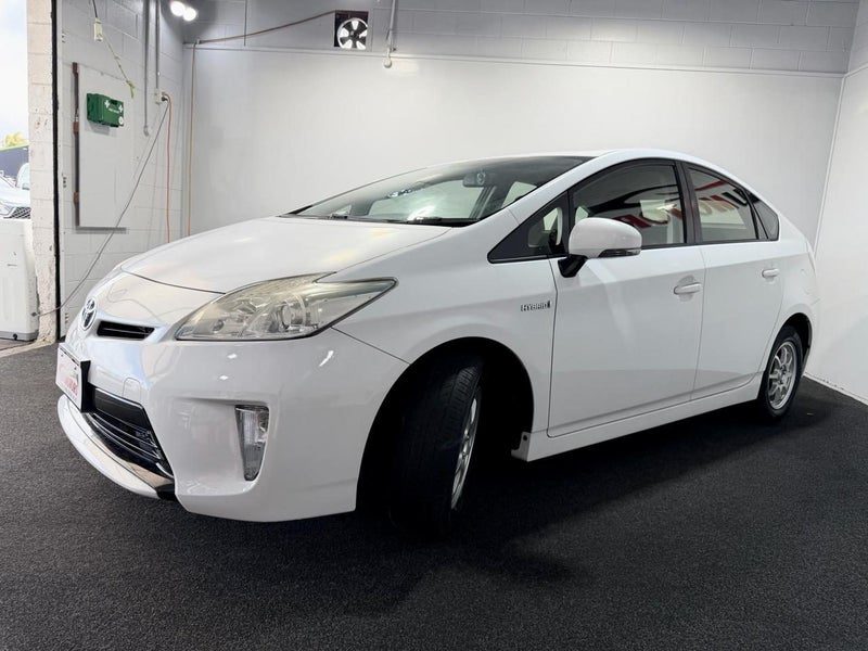 2014 Toyota Prius 1.8L Hybrid REV CAM, photo 3