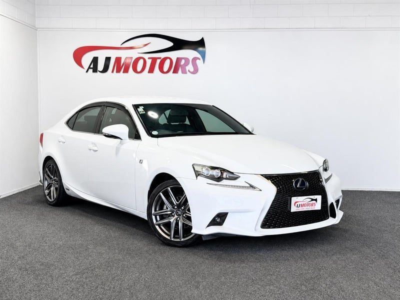 2013 Lexus IS 300h F SPORT / Hybrid