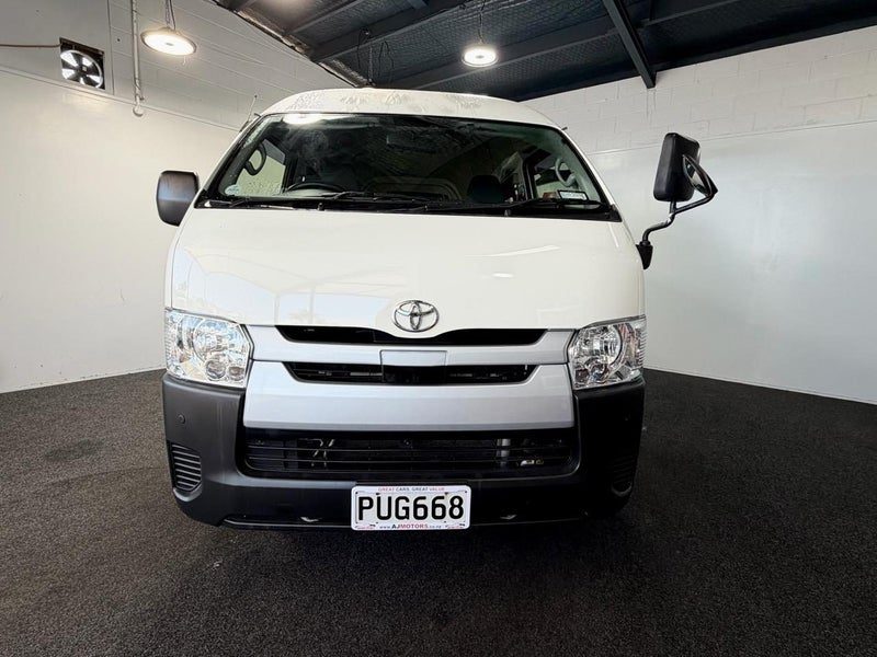 2019 Toyota Hiace HIGHROOF, photo 2