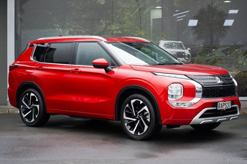 2025 Mitsubishi Outlander VRX 7 Seater