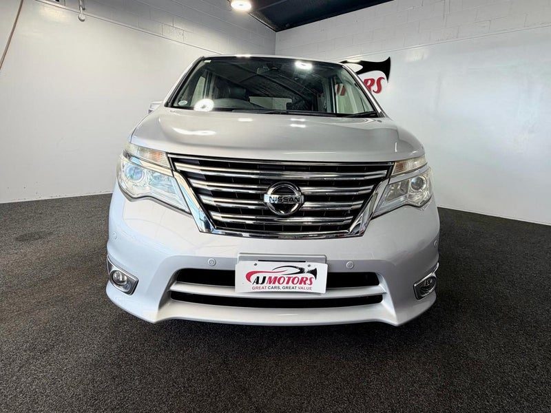 2015 Nissan Serena 2.0L Petrol Hybrid, photo 2
