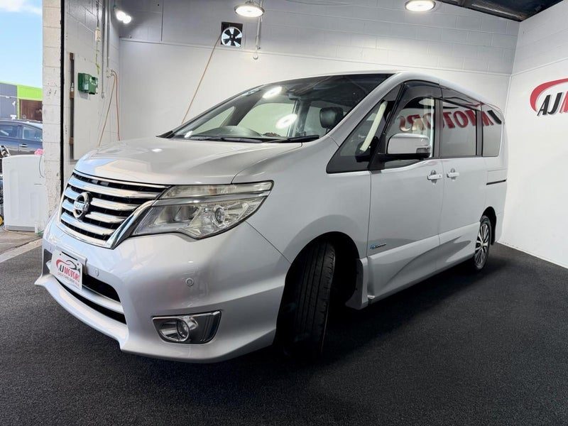 2015 Nissan Serena 2.0L Petrol Hybrid, photo 3